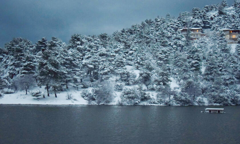 Έκτακτο δελτίο ΕΜΥ: Ο χιονιάς «χτυπάει» από ώρα σε ώρα την Αττική - Πού θα χιόνισει 