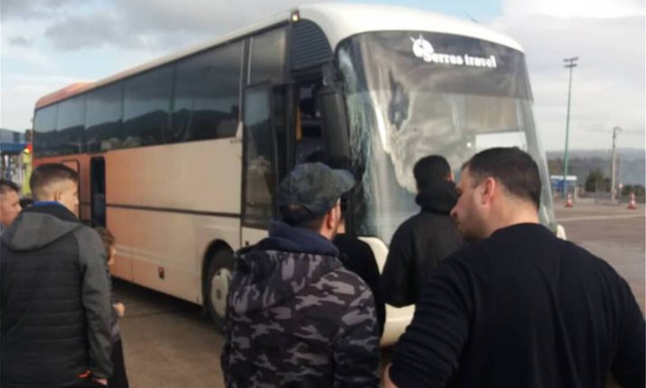 Συλλαλητήριο για τη Μακεδονία: Ατύχημα με λεωφορείο – Προσέκρουσε στα διόδια