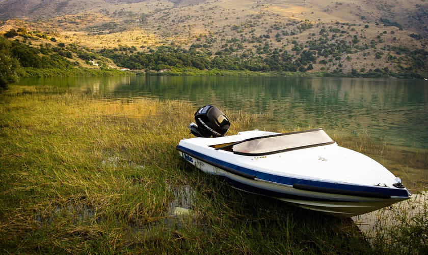 Λίμνη Κουρνά : Πρωινή «πτήση» πάνω από έναν επίγειο παράδεισο της Κρήτης