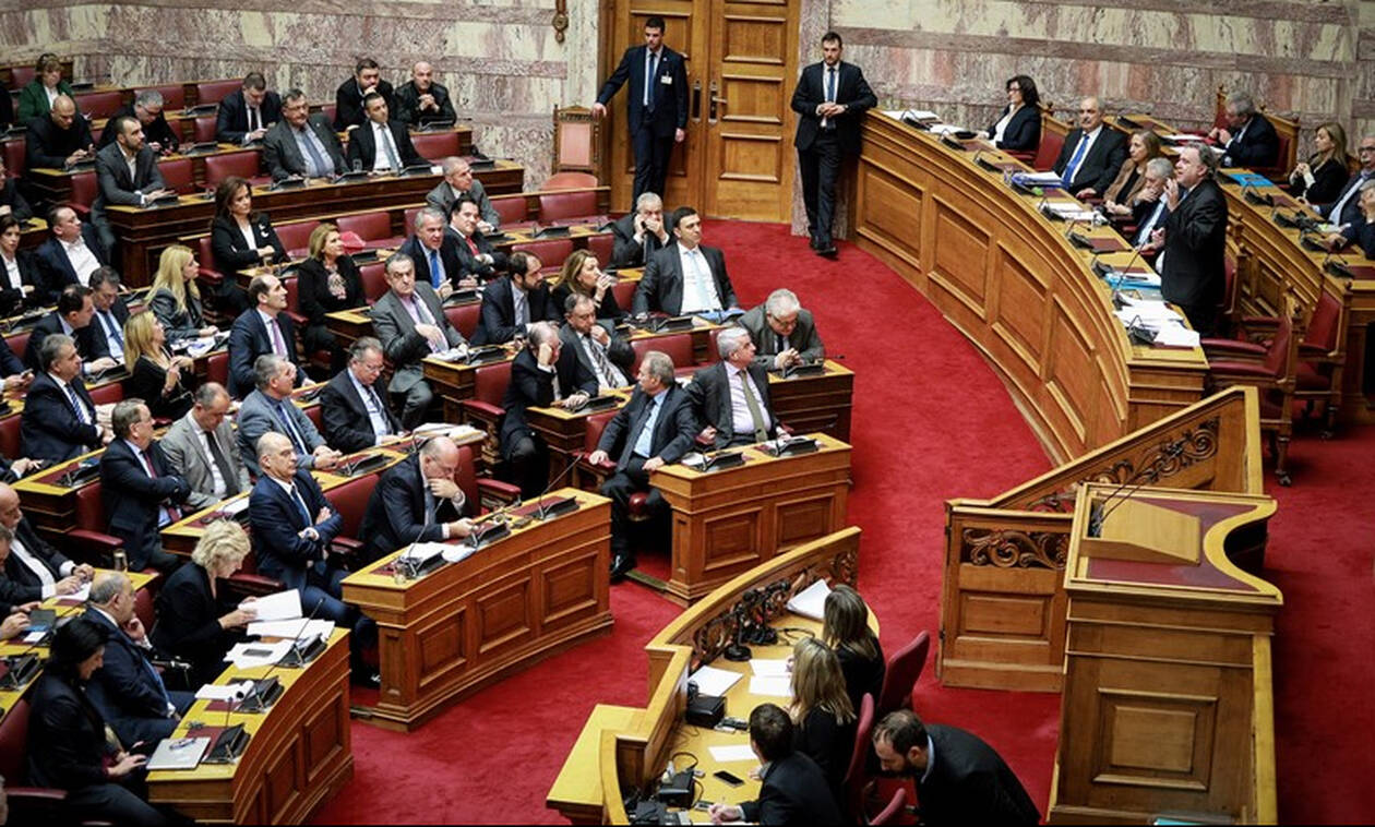 Δεν ξανάγινε: Δείτε γιατί ο ΣΥΡΙΖΑ χειροκρότησε τη ΝΔ μέσα στη Βουλή