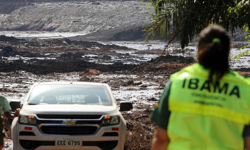 Brazil dam collapse: 'Little hope' of finding missing alive