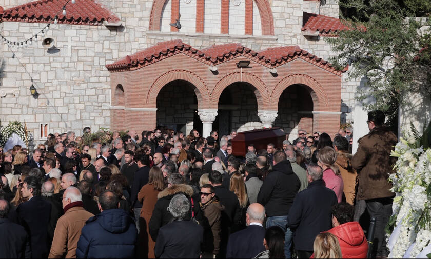 Κηδεία Θέμου Αναστασιάδη: Ήταν όλοι τους εκεί (pics&vid)