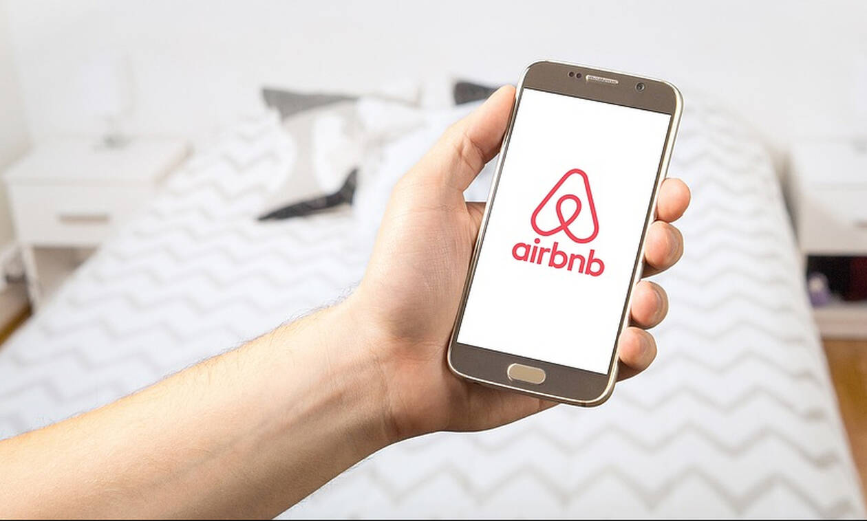 Airbnb: Πότε μπαίνει «χαρτόσημο» στις μισθώσεις 