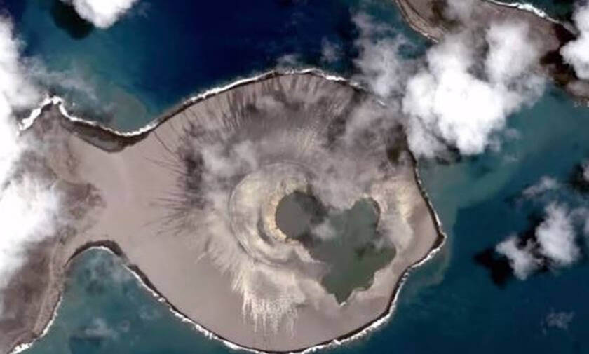 Oμάδα της NASA εξερευνά νησί - μυστήριο στον Ειρηνικό ωκεανό (pics)