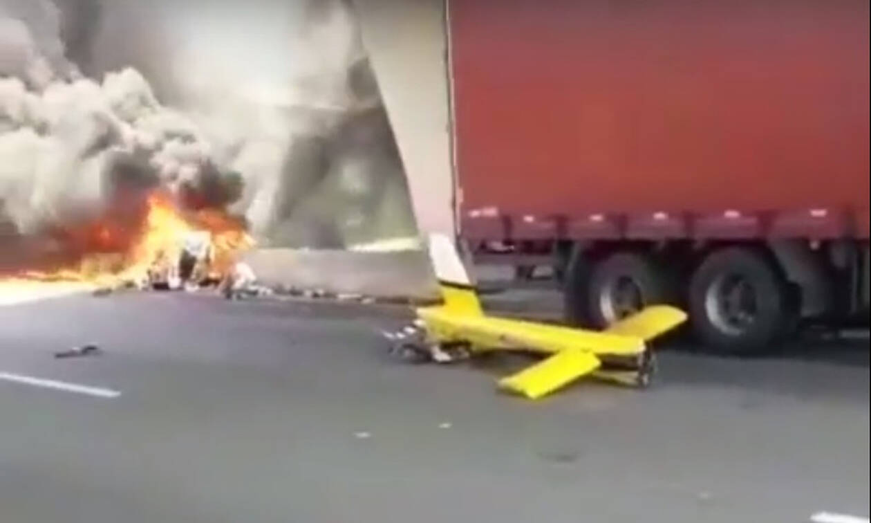 Φριχτό δυστύχημα: Ελικόπτερο συγκρούσθηκε με νταλίκα εν κινήσει - Νεκρός γνωστός δημοσιογράφος (Vid)