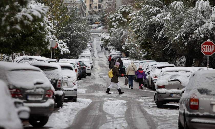 Καιρός: Η «Χιόνη» κυκλώνει» την Ελλάδα – Καταιγίδες, χιόνια και τσουχτερό κρύο – Πού θα το στρώσει