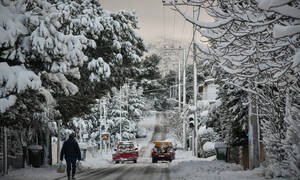 Καιρός: Η «Χιόνη» σκεπάζει την Ελλάδα με χιόνι και παγωνιά – Κίνδυνος σε Εύβοια, Αττική και Αιγαίο