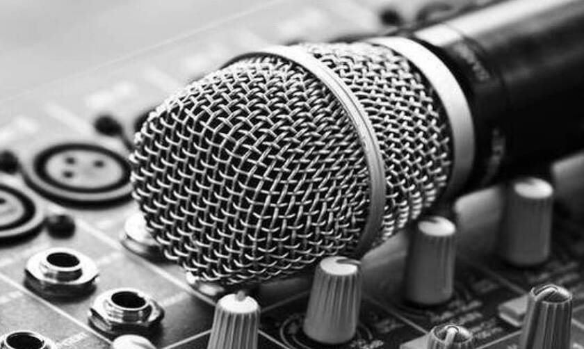 ΣΟΚ: Πασίγνωστος τραγουδιστής κατηγορείται από 7 γυναίκες για σεξουαλική επίθεση