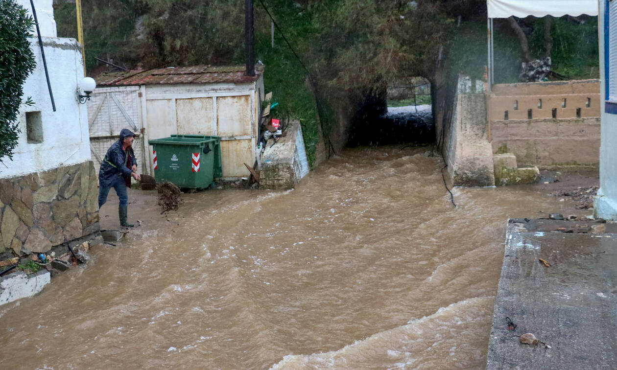 Περιφερειάρχης Κρήτης στο Newsbomb.gr: «Τεράστια η καταστροφή - Πάνω από 100 εκατ. ευρώ οι ζημιές»