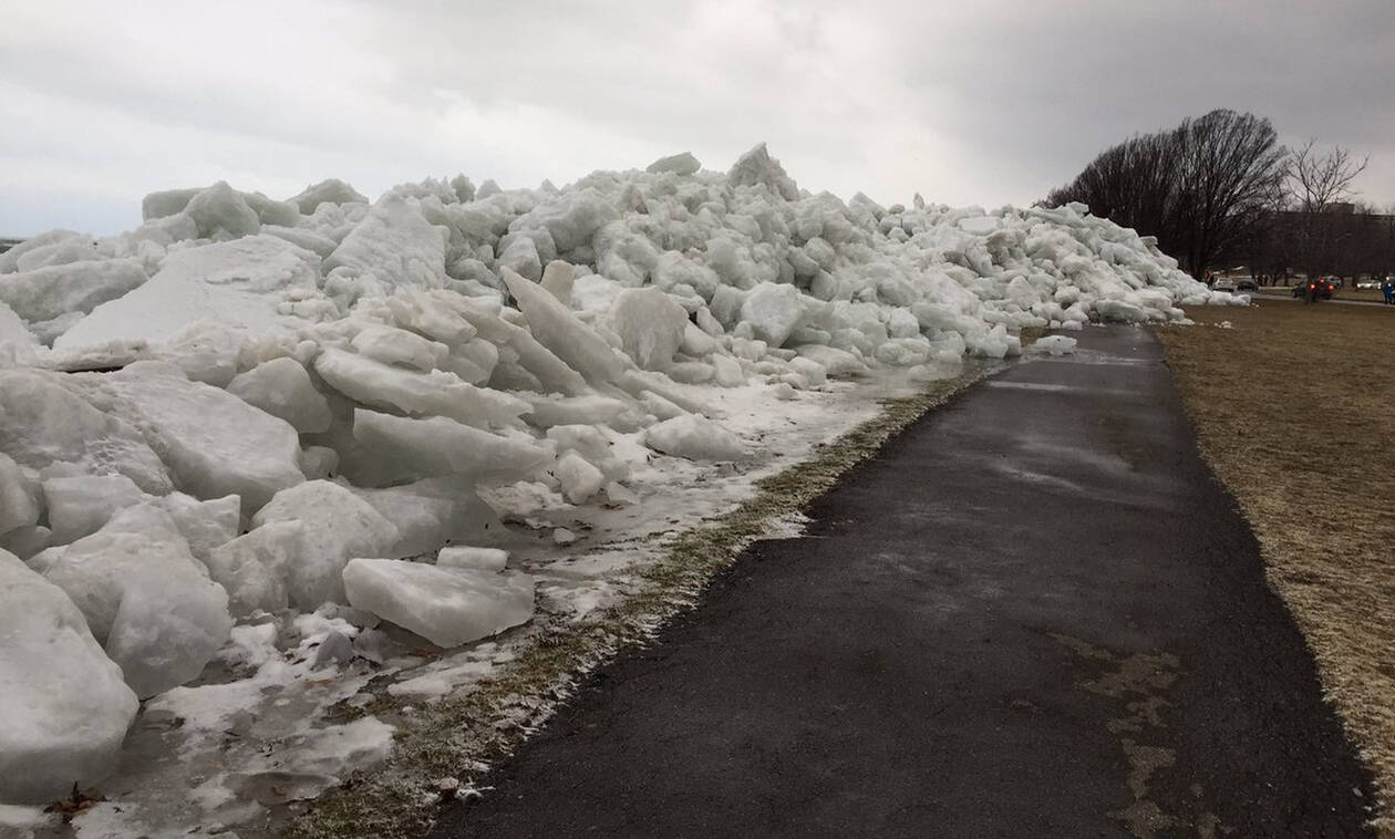 Απίστευτες εικόνες: Νέο συγκλονιστικό βίντεο από το «τσουνάμι» πάγου στον Νιαγάρα