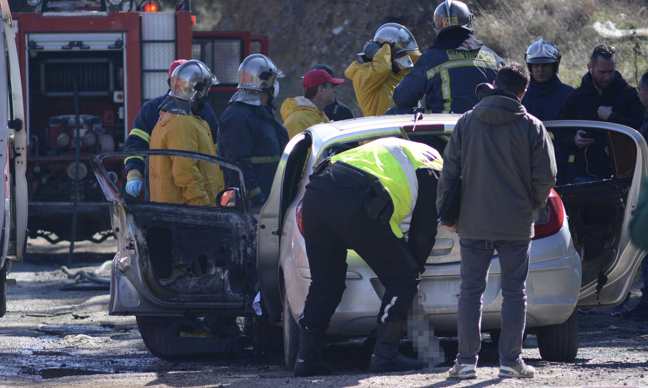 Θεσσαλονίκη: Αυτοπυρπολήθηκε επιχειρηματίας μέσα στο αυτοκίνητό του (pics&vids)