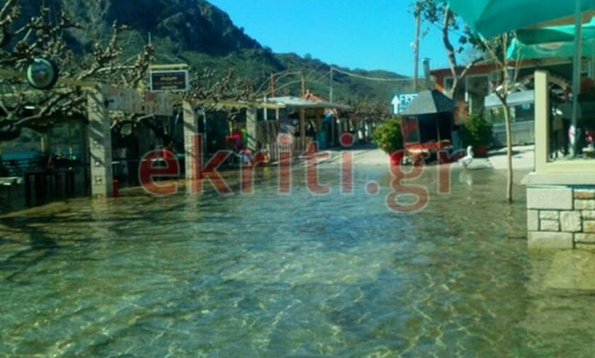 Κρήτη: Οι δρόμοι είναι ακόμη... λίμνες! (pics)