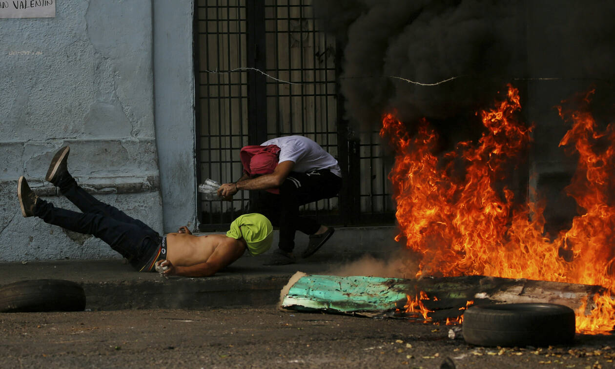 Τρία σενάρια για τη Βενεζουέλα: Ο Μαδούρο, ο Γκουαϊδό κι ο ρόλος του στρατού