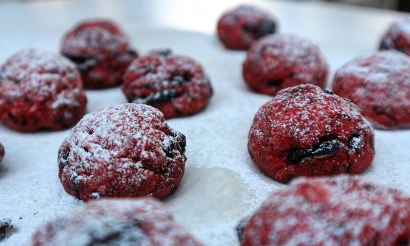 Η συνταγή της ημέρας: Red Velvet Oreo Cookies