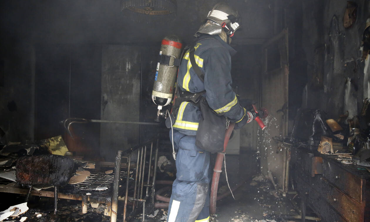 Νέα Μηχανιώνα: «Εξαφανίστηκε» σπίτι μετά από φωτιά - «Χάθηκαν» 50 κατοικίδια (vid)