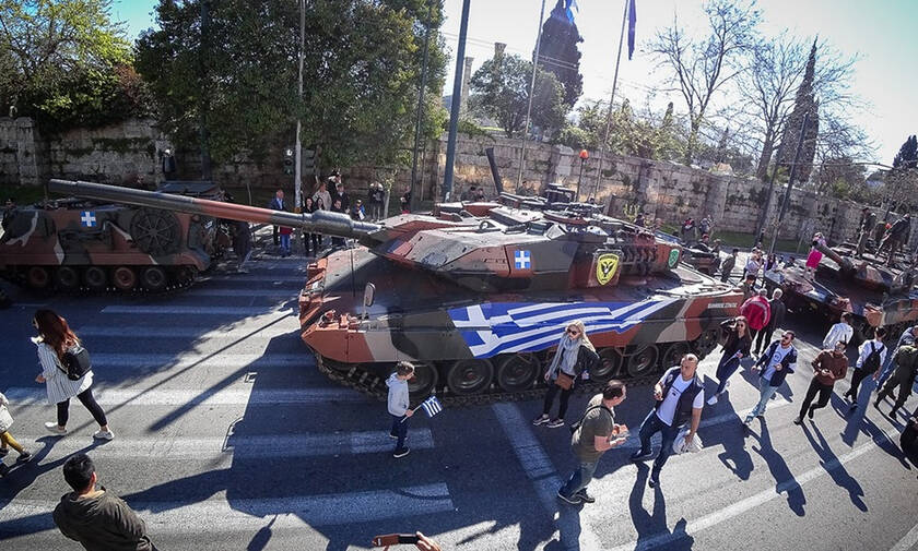 25η Μαρτίου: Η μεγάλη στρατιωτική παρέλαση στο κέντρο της Αθήνας
