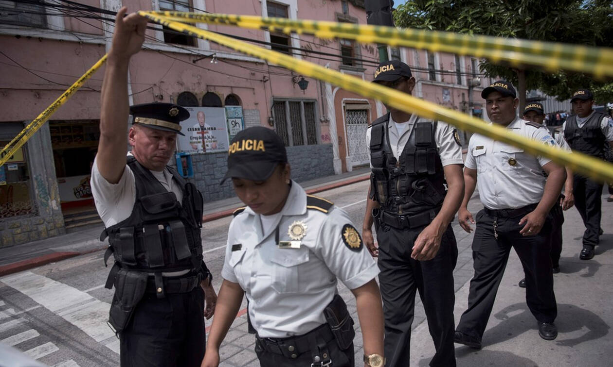 Φορτηγό έπεσε πάνω σε πλήθος στη Γουατεμάλα: Τουλάχιστον 18 νεκροί