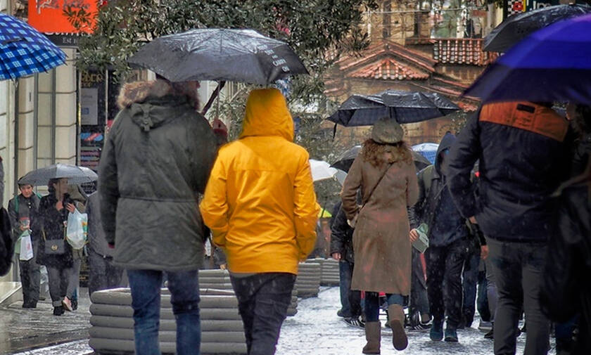 Low temperatures, rainstorms and strong winds expected through weekend