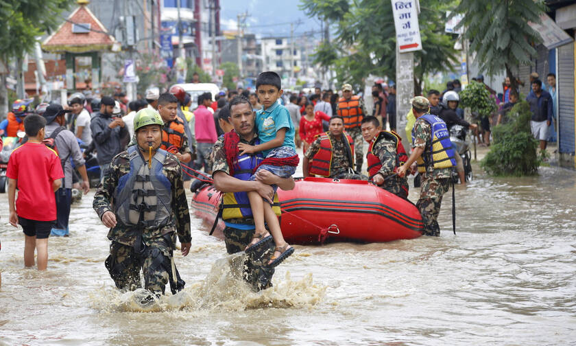 Φονική κακοκαιρία στο Νεπάλ: 25 νεκροί και 400 τραυματίες από ισχυρή καταιγίδα (pics)