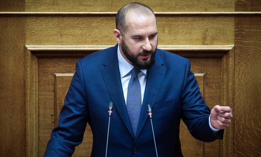 Υπόθεση Πετσίτη - Τζανακόπουλος στη Βουλή: «Πρόκειται περί αντιπερισπασμού»