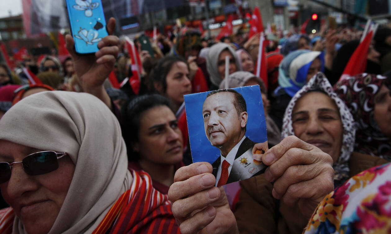 Deutsche Welle: Πόσο δημοκρατική είναι η Τουρκία του Ερντογάν;