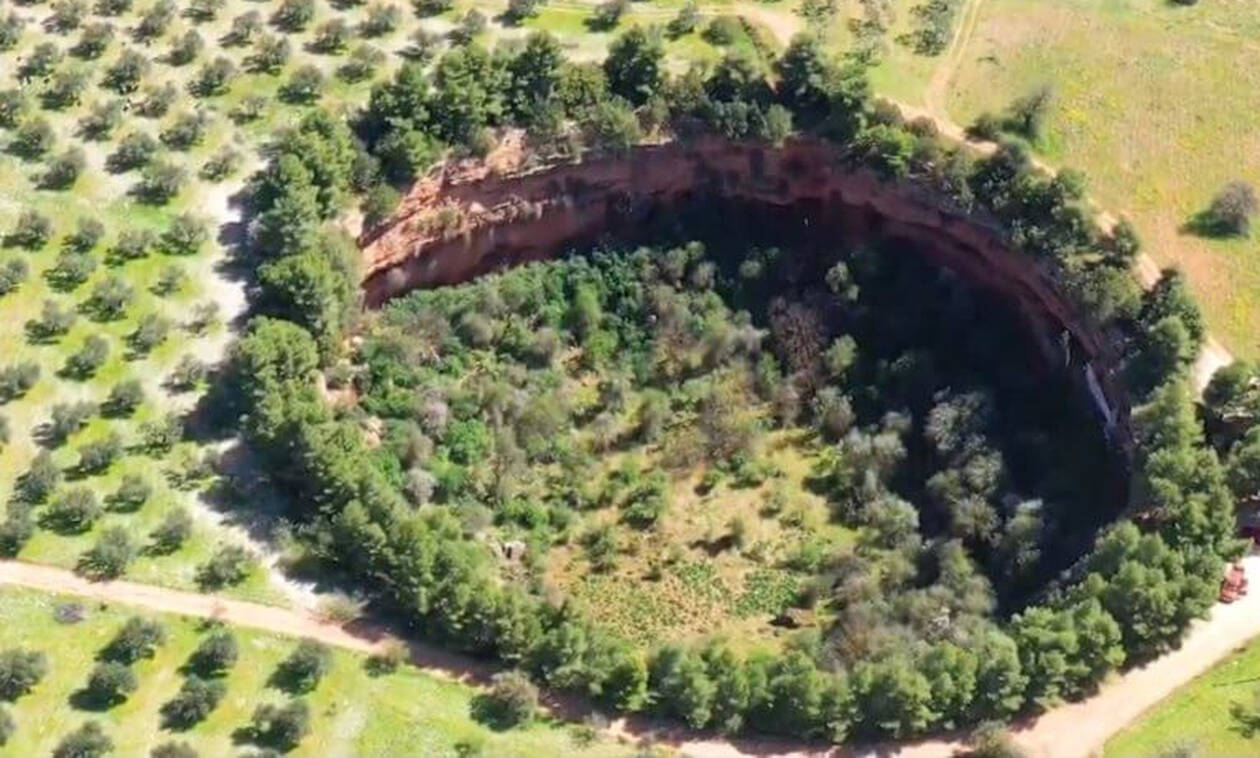 Άργος: Το αρχαίο σπήλαιο που μαγεύει - Δείτε τα εκκλησάκια μέσα στον βράχο