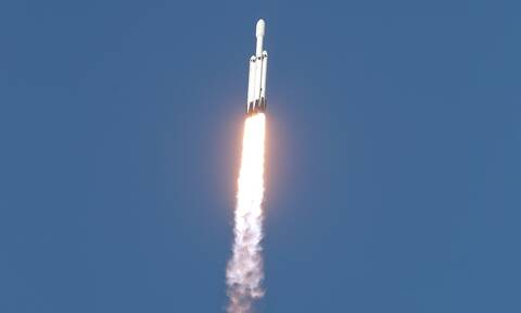 Falcon Heavy: Πρώτη εμπορική εκτόξευση για τον ισχυρότερο πύραυλο στον κόσμο (vid)