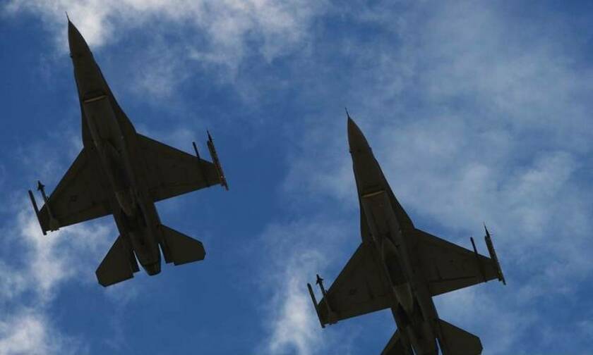Συναγερμός στο Αιγαίο: Μπαράζ τουρκικών παραβιάσεων με δύο αερομαχίες