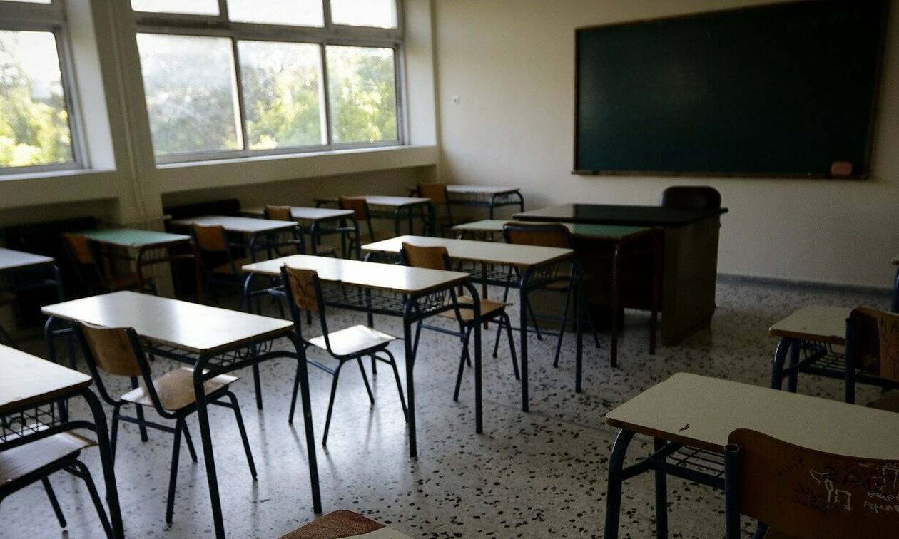Υπουργείο Παιδείας: Προχωρά η διαδικασία για «κουδούνι στις εννιά» σε γυμνάσια και λύκεια