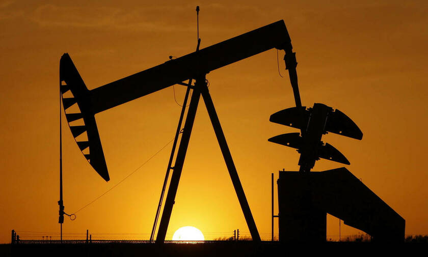 Μικτή εικόνα στη Wall Street - «Άλμα» 2,7% και ρεκόρ εξαμήνου στην τιμή του πετρελαίου