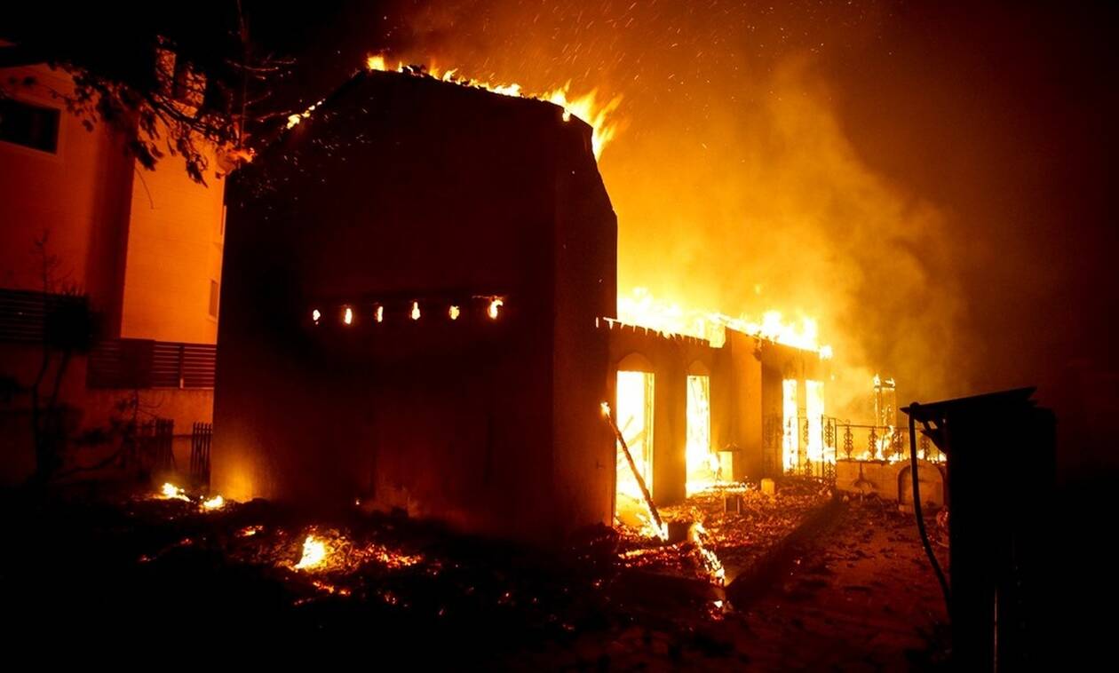 Τραγωδία στο Μάτι: Έτσι χάθηκαν 102 ψυχές - «Καίγεται κόσμος» – «Χάνουμε τον έλεγχο»
