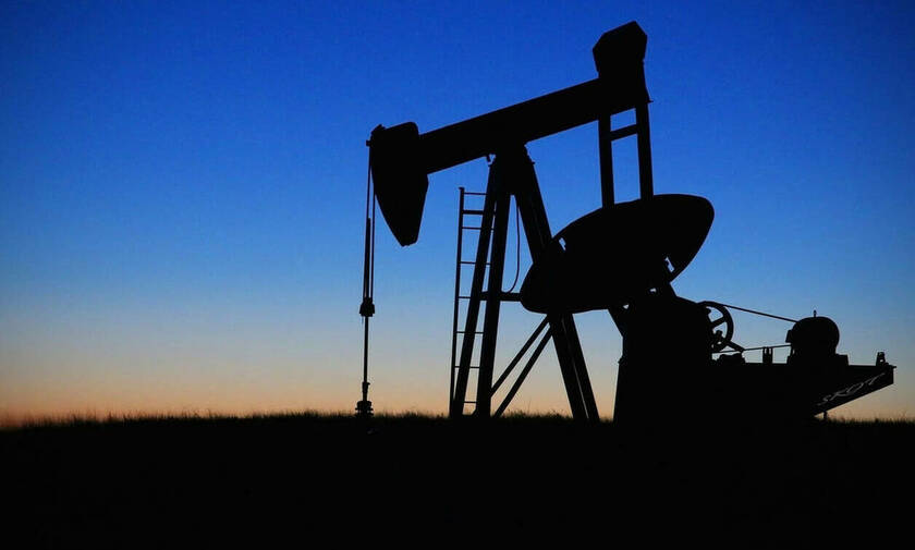 Μεγάλη πτώση στη Wall Street - Υποχώρησαν οι τιμές του πετρελαίου