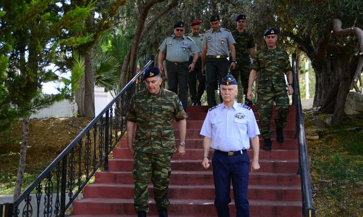 O Αρχηγός ΓΕΕΘΑ Χρήστος Χριστοδούλου στην Ελληνική Δύναμη Κύπρου 