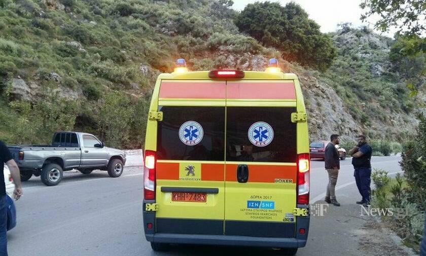 Νέο σοβαρό τροχαίο στην Κρήτη: Σώθηκαν από θαύμα! Αυτοκίνητο «βούτηξε» σε γκρεμό 7 μέτρων (pics)