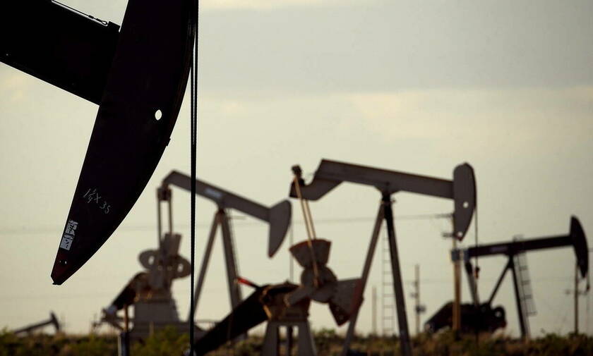 Πτώση στη Wall Street - Σημαντικές απώλειες στην τιμή του πετρελαίου
