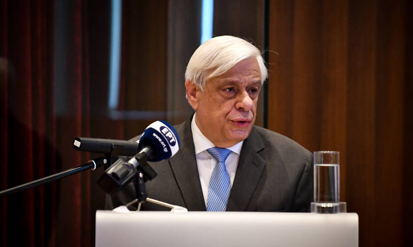 Pavlopoulos visits Beijing's Forbidden City, stresses importance of dialogue among civilisations