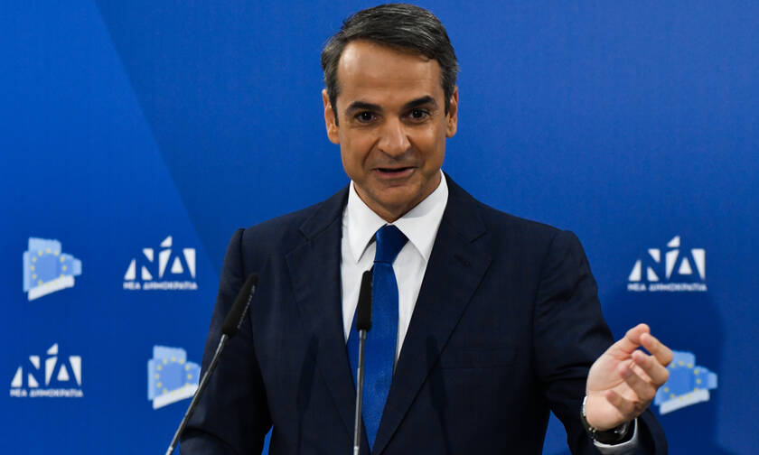PM Tsipras ' lying seven days a week,' ND leader Mitsotakis says