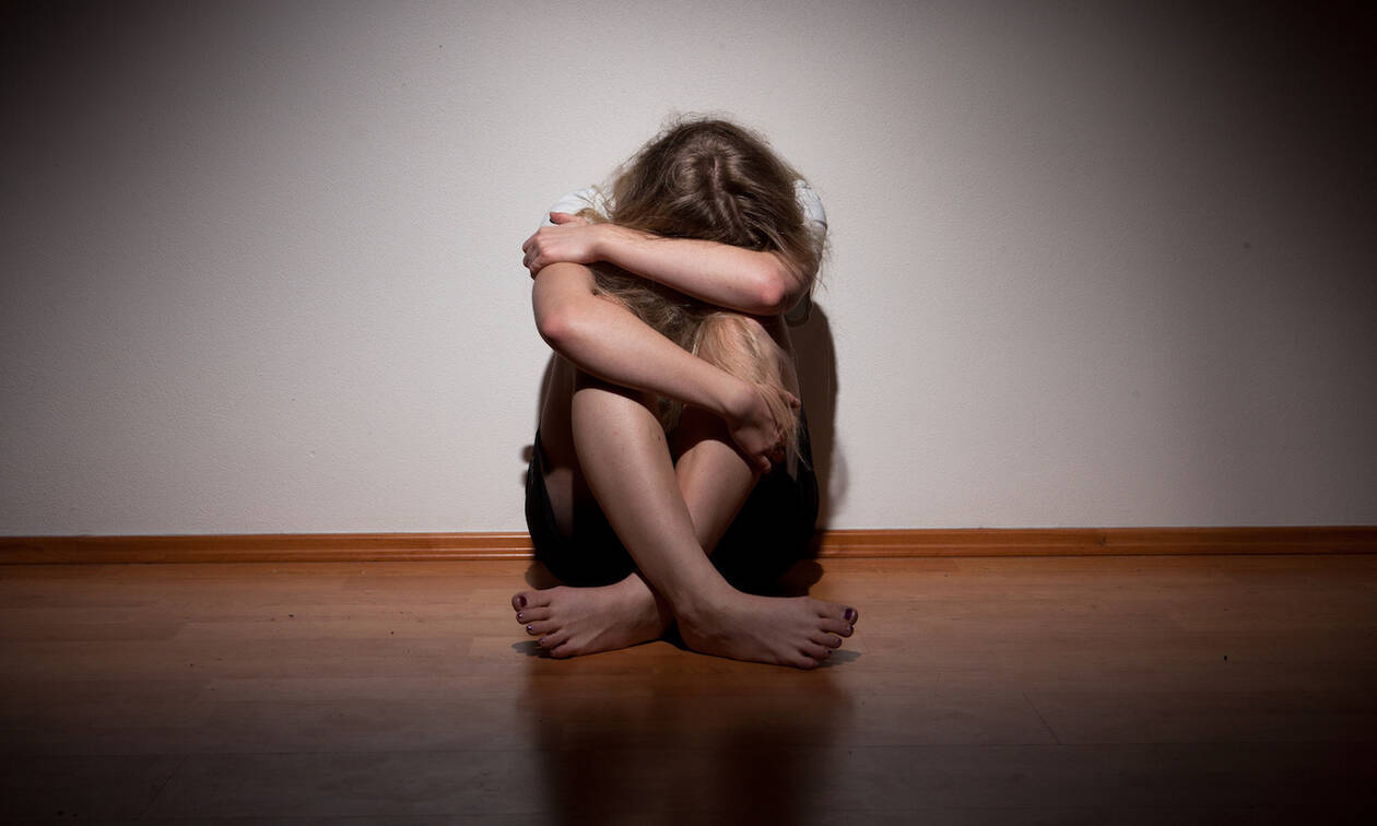 Συγκλονίζει ο αδελφός της 18χρονης που εξέδιδε ο πατέρας της: «Προσπάθησα να τη σώσω από την κόλαση»
