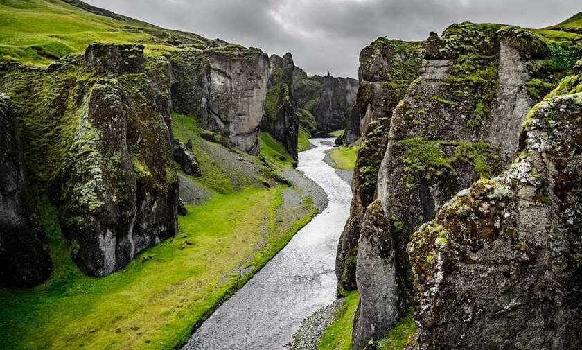 Η Ισλανδία κλείνει δημοφιλές φαράγγι στους τουρίστες (vid)
