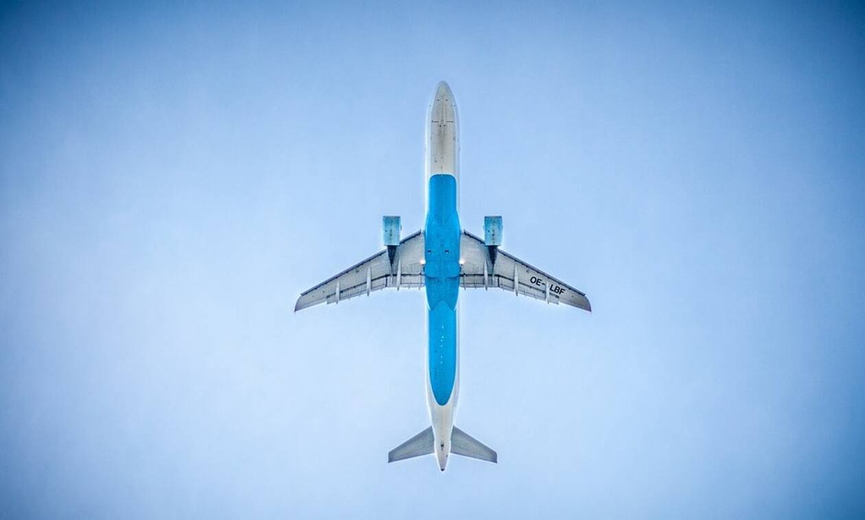 «Πάγωσε» ο πιλότος - Δείτε τι ξέχασε επιβάτης στο αεροδρόμιο (pics)