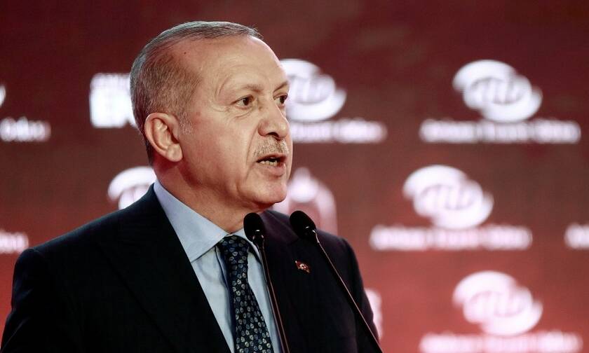 Τουρκία: Στριμωγμένος ο Ερντογάν - Αυξάνει το «χαράτσι» για όσους αλλάζουν τις λίρες