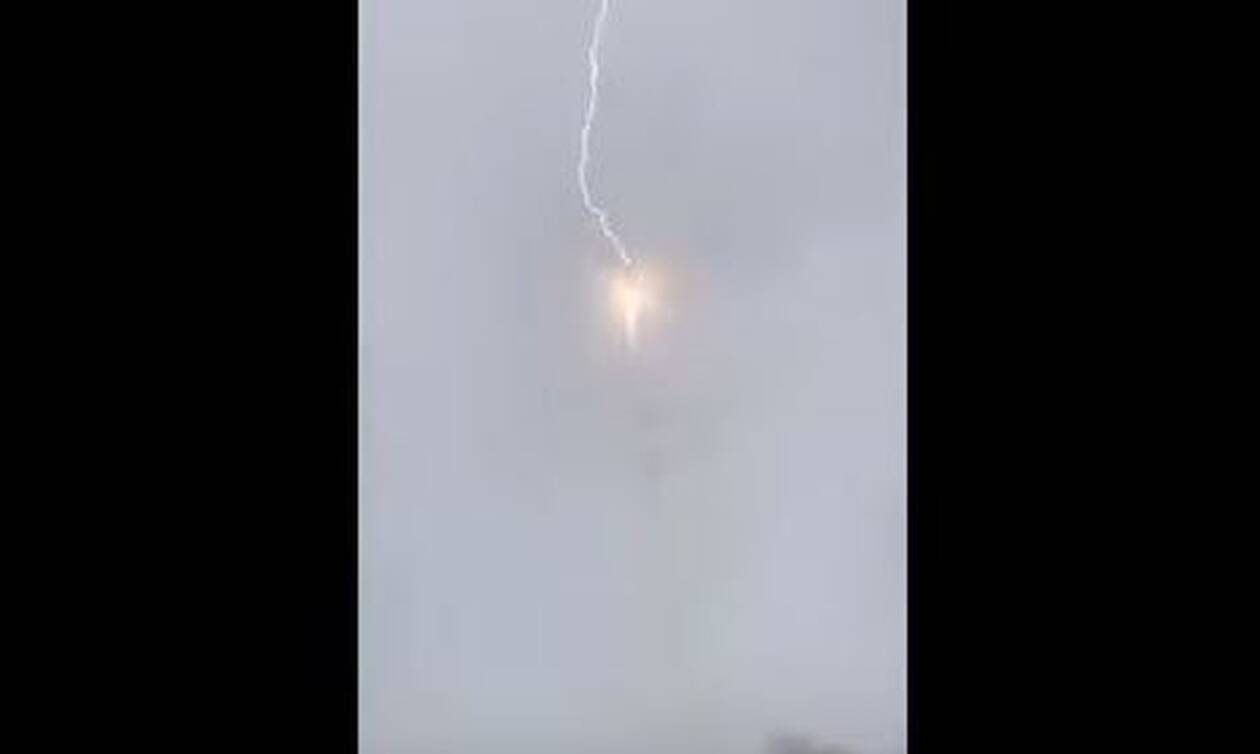 Ρωσία: Κεραυνός χτύπησε πύραυλο Soyuz κατά την εκτόξευση του (vid)