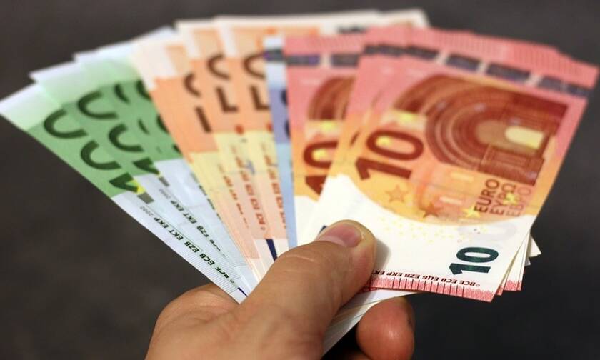 Εφάπαξ οικονομική ενίσχυση 1.000 ευρώ σε ανέργους – Δείτε ποιους αφορά
