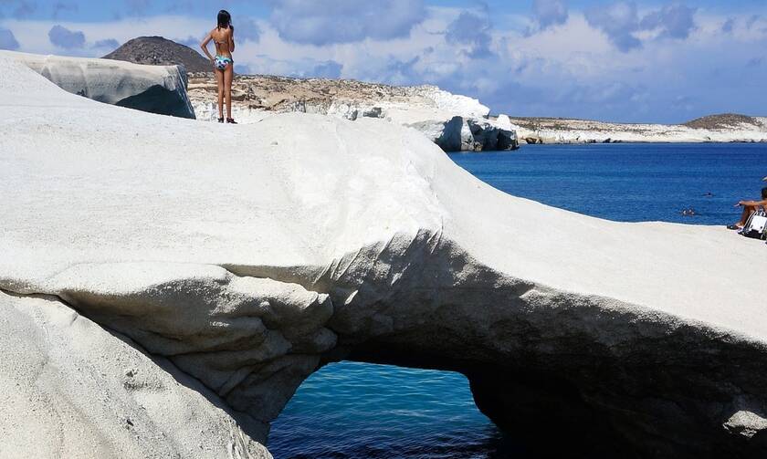 Η παραλία «φαινόμενο» βρίσκεται στην Ελλάδα και είναι το Σαρακήνικο