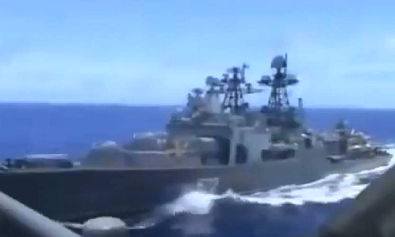 Παραλίγο σύγκρουση αμερικανικού και ρωσικού πλοίου – Δείτε το συγκλονιστικό βίντεο 