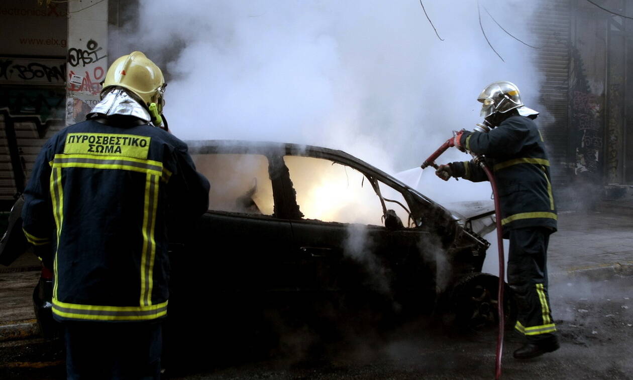 Θεσσαλονίκη: Στις φλόγες αυτοκίνητα διπλωματών