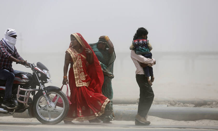 Συναγερμός στην Ινδία: 50 νεκροί σε 24 ώρες λόγω καύσωνα (pics)
