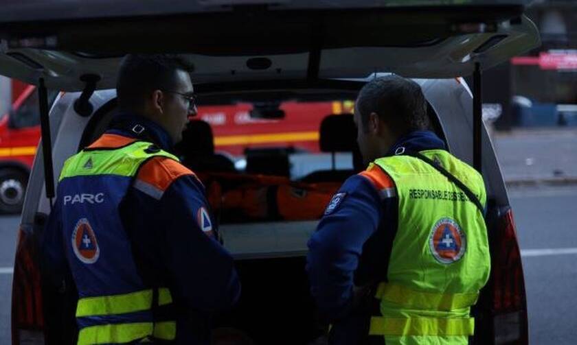 Τραγωδία στη Γαλλία: Τρεις νεκροί από πυρκαγιά σε εξαώροφο κτήριο στο Παρίσι (pics)
