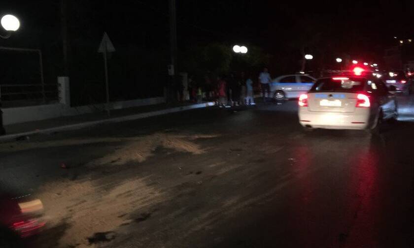 Τραγικό δυστύχημα στην Κρήτη: Μηχανή παρέσυρε πεζή και σύγκρουστηκε με αυτοκίνητο- Δύο νεκροί (pics)
