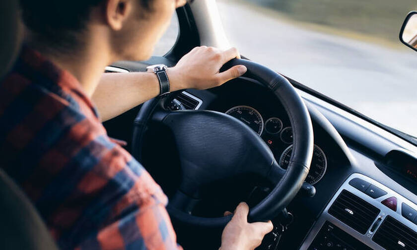 Εύβοια: Έδινε εξετάσεις για δίπλωμα οδήγησης και «πάτησε» τον εξεταστή